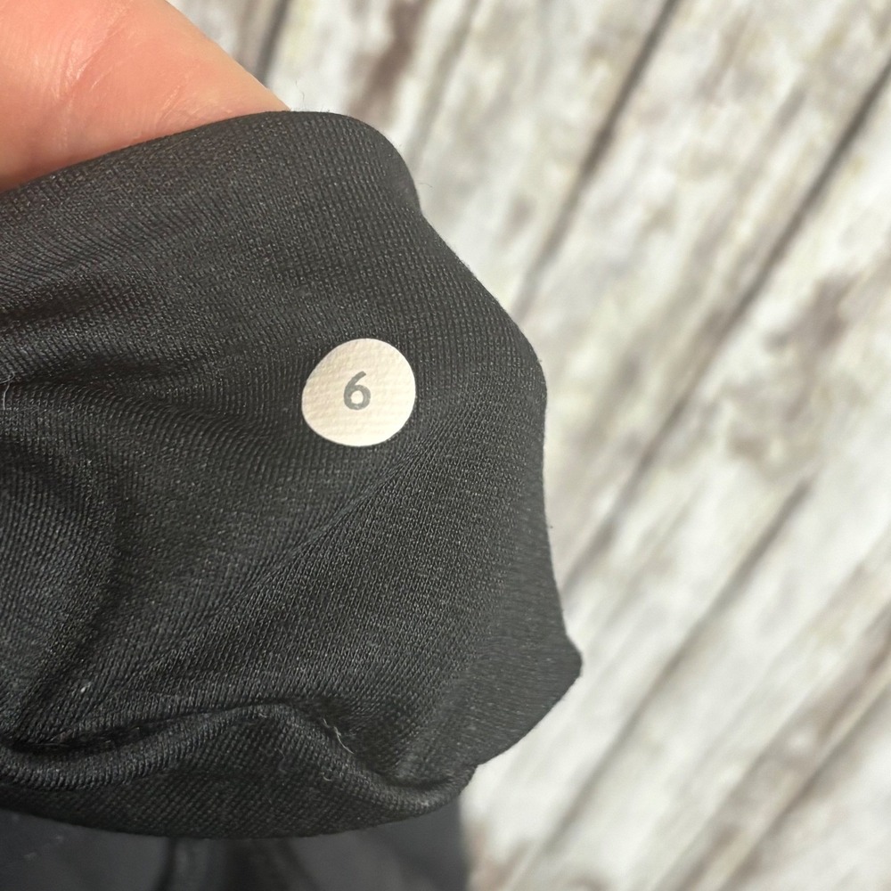 Lululemon Black Cropped Leggings Mesh Panel Athleisure Workout Activewear Size 6 - Picture 5 of 5